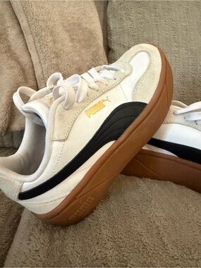 PUMA Club II Era Platform Women’s White Black Gum Sneakers Size 6